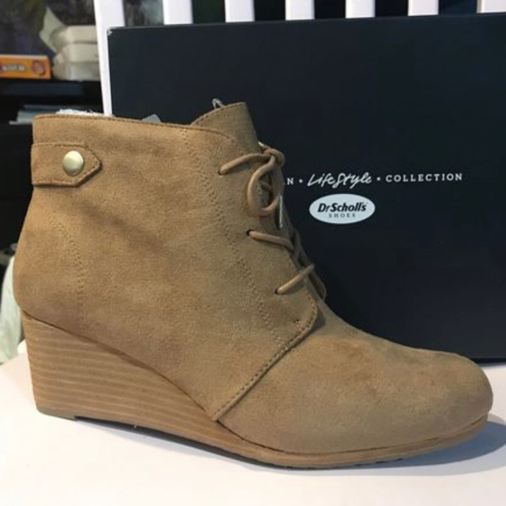 DR SCHOLL’S wedge booties